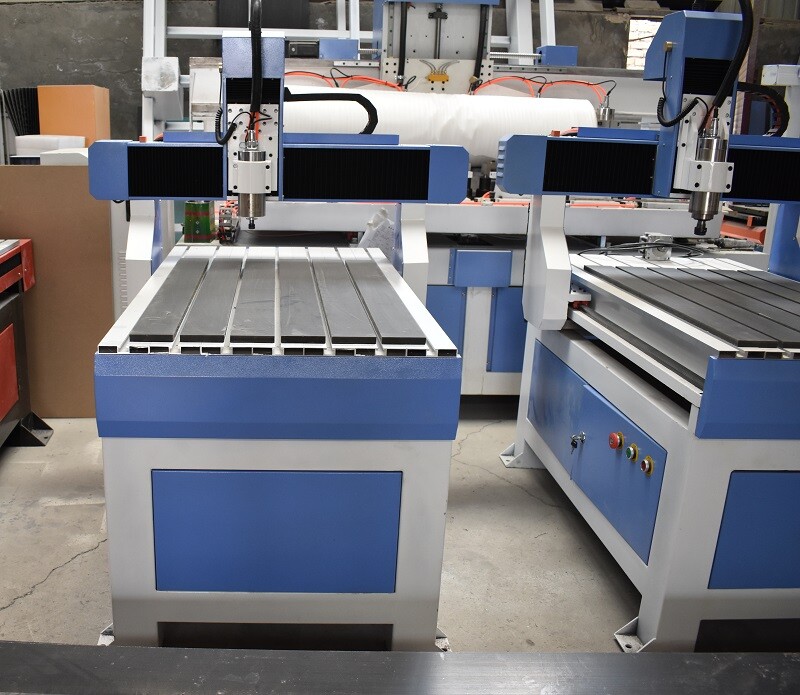 GC6090 GC6040 Fraiseuse CNC de petite taille 600*900mm pour la gravure et coupe du bois 