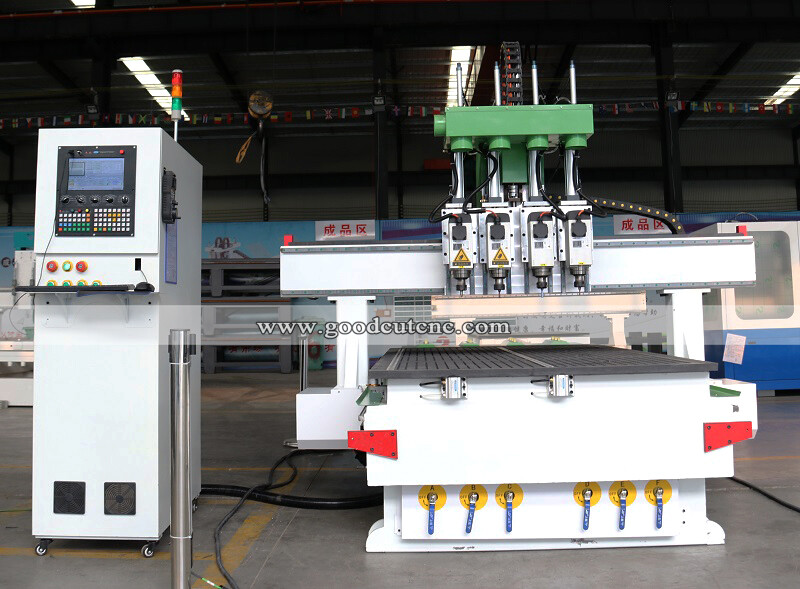 GC1325-P4 Routeur CNC en bois à broche multi-pneumatique pour la fabrication de meubles