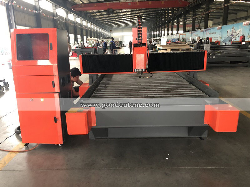 GC1540W Machine de Routeur CNC de commande numérique par ordinateur pour la Gravure et la coupe des métaux doux tel que l'Aluminium