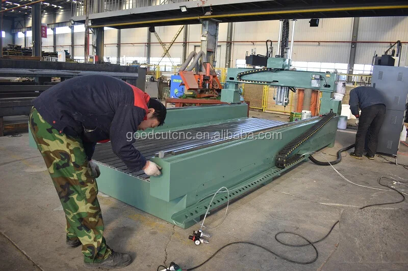 GoodCut GC1325-4 Axis 3D Machine Router CNC avec Broche de Sciage Pivotante pour Gravure de Mousse