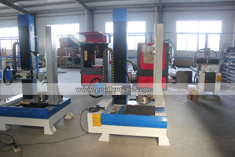 GC-1325-V Fraiseuse CNC de gravure verticale pour matériaux cylindriques en pierre, metaux ou bois