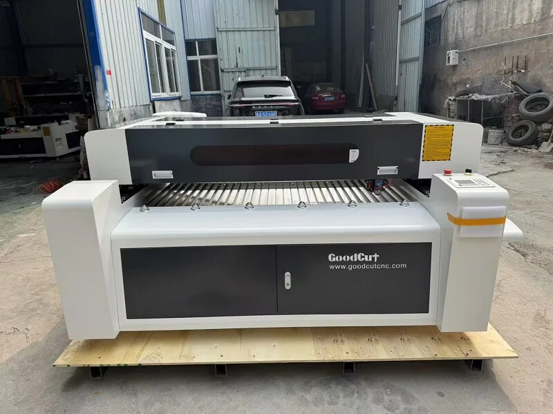 GC1325L Machine de découpe et de gravure laser CO2