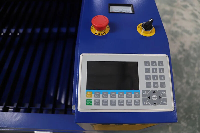 GC1390LG Nouvelle conception de machine de gravure et découpe laser CO2de haute qualité pour acrylique, bois, plastique etc...