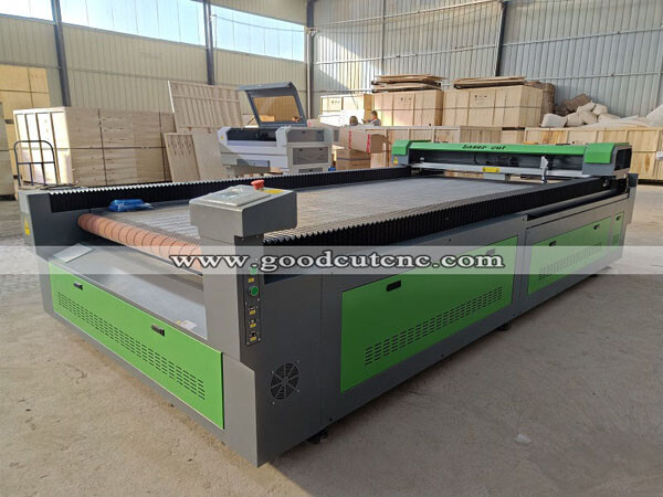 GC1625LA Machine au laser CO2 avec système d'alimentation automatique pour couper le tissu