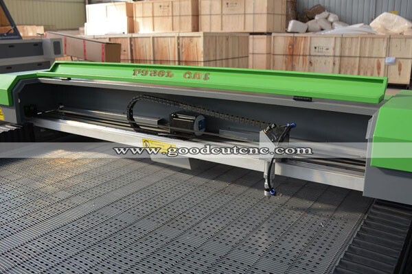 GC1625LA Machine au laser CO2 avec système d'alimentation automatique pour couper le tissu