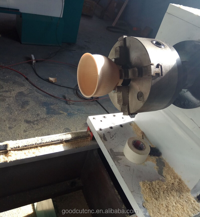 GC1530WL-ATC Tour à bois avec 4 outils automatiques pour la fabrication de bols