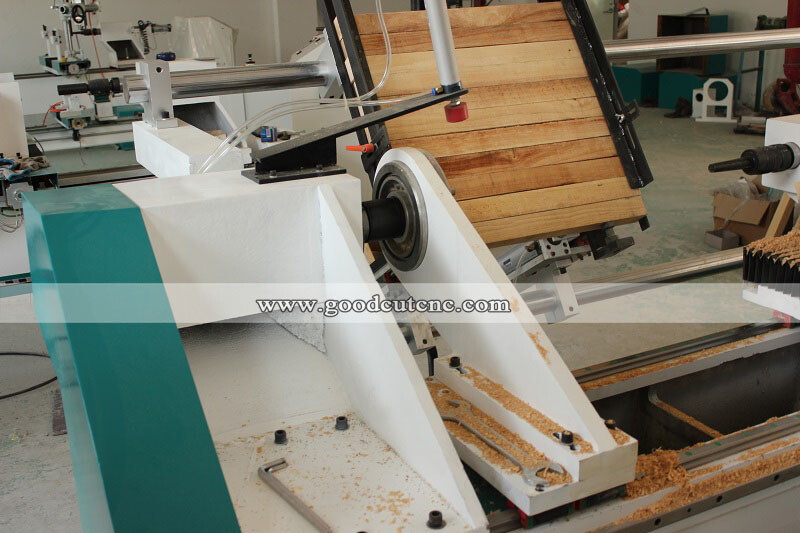 GC1530WL-AF Machine CNC de tour à bois industriel à alimentation automatique