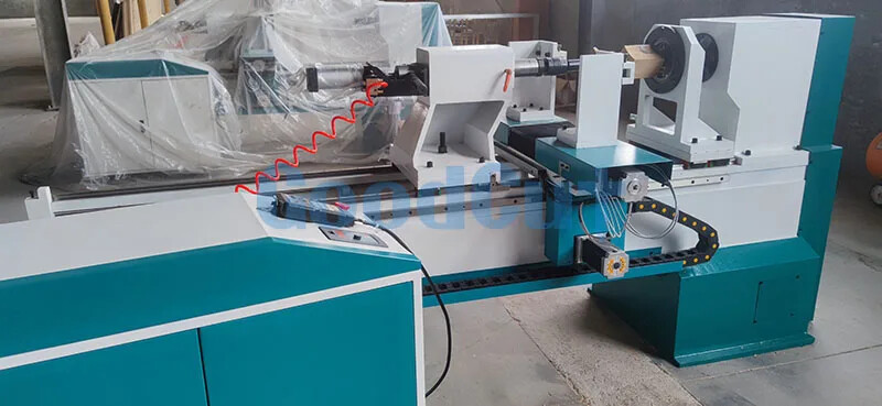 GC1530WL Machine CNC De Tour à Bois Automatique de Taille 1530 avec Double Axe et Double Lames tournantes