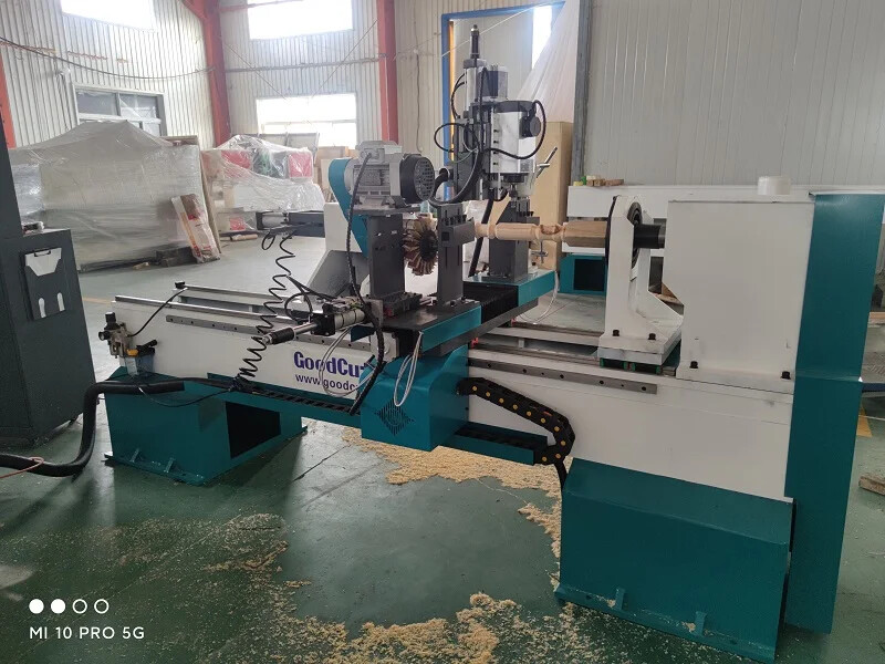 GC1530WL-S Tour à bois de haute qualité avec broche de gravure pour le travail du bois