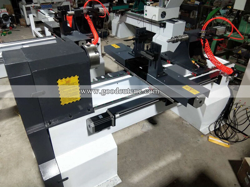 GC-6030WL Mini tour à bois CNC à 4 axes avec lame de forage pour faire les trous sur le bois