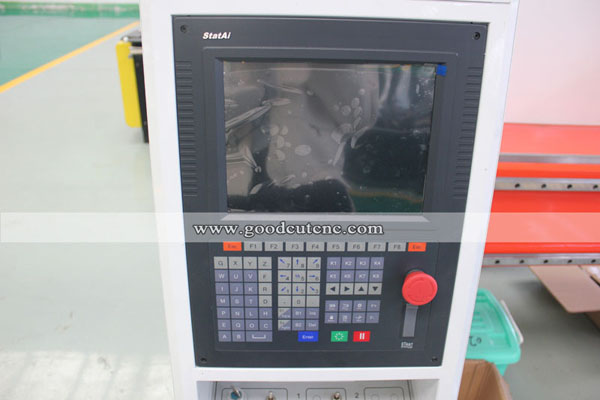 GC-PG GoodCut Coupeur de plasma CNC à faisceau portique de 4 x 8 mètres pour la découpe des matériaux métalliques plats de tuyaux ronds et carrés