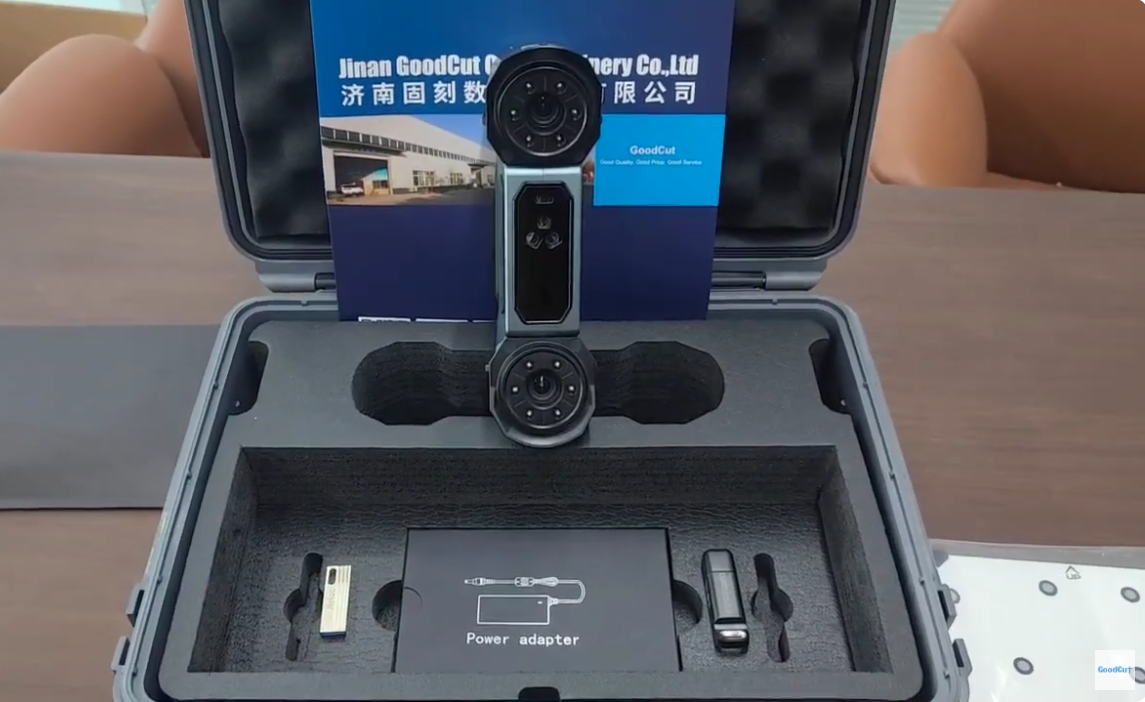 FreeScan Combo+ Source de lumière hybride et scanner 3D portable multifonctionnel