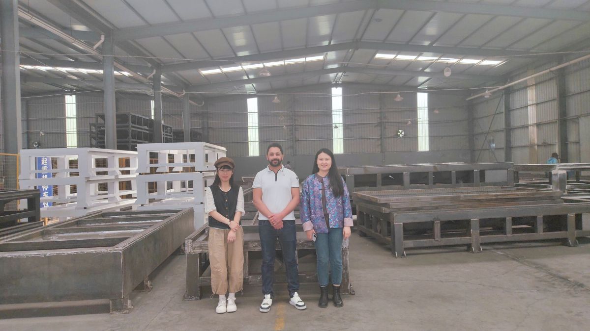 Egyptian customer came to visit GoodCut factory 2.jpg