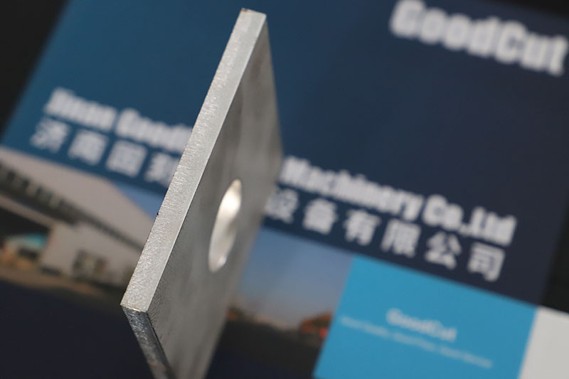 GC6520F Machine de découpe laser à fibre de grande taille 6500*2000mm pour la découpe des métaux plats