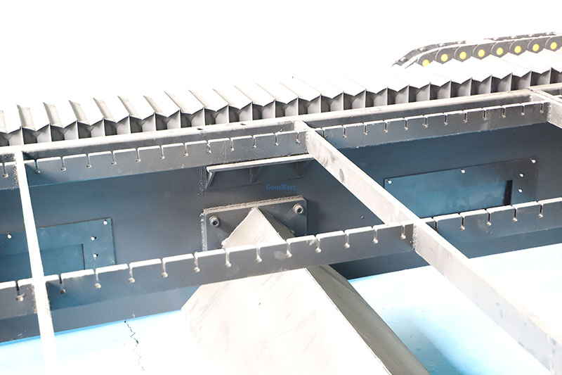 GC6520F Machine de découpe laser à fibre de grande taille 6500*2000mm pour la découpe des métaux plats