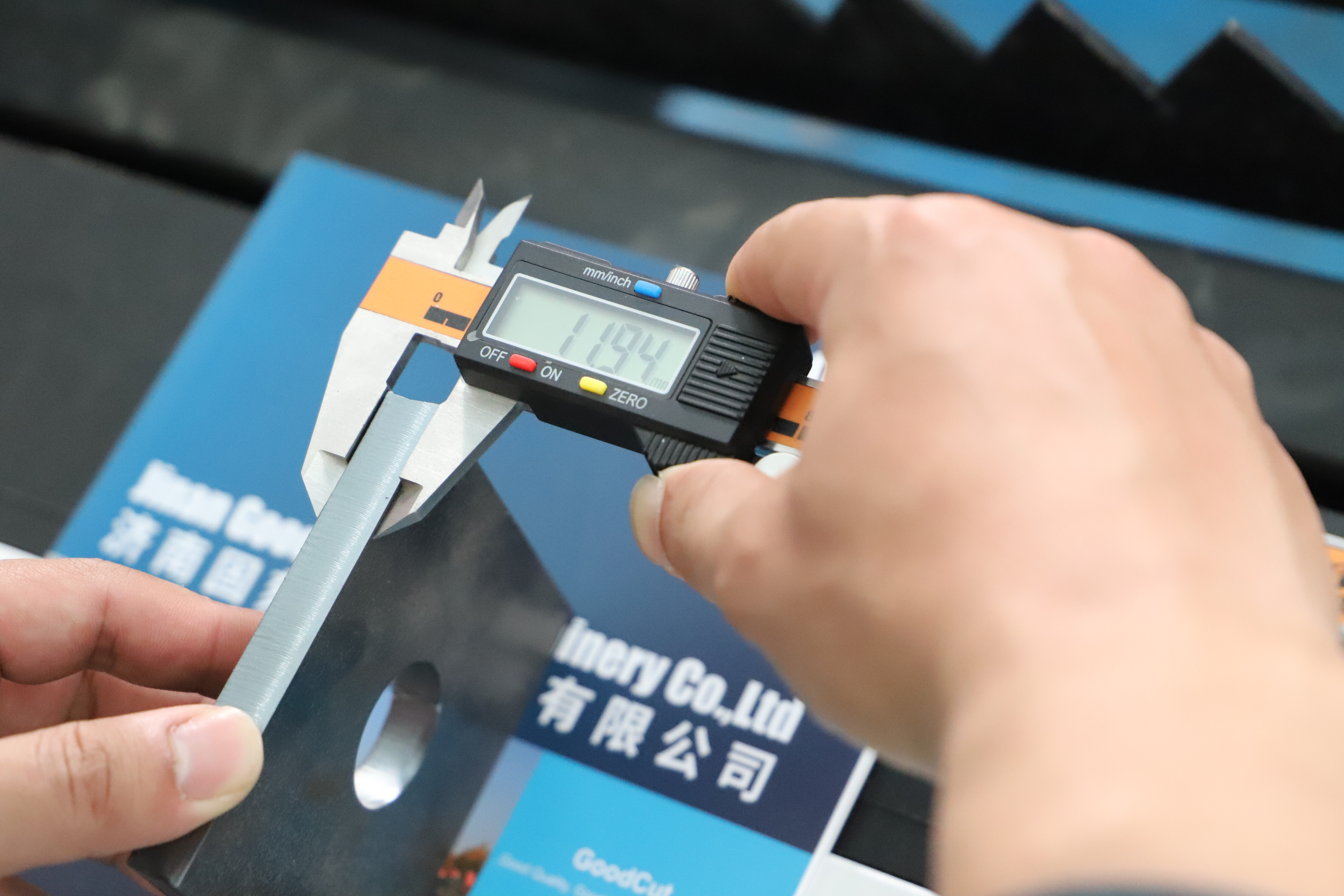 GC6520F laser (5).JPG