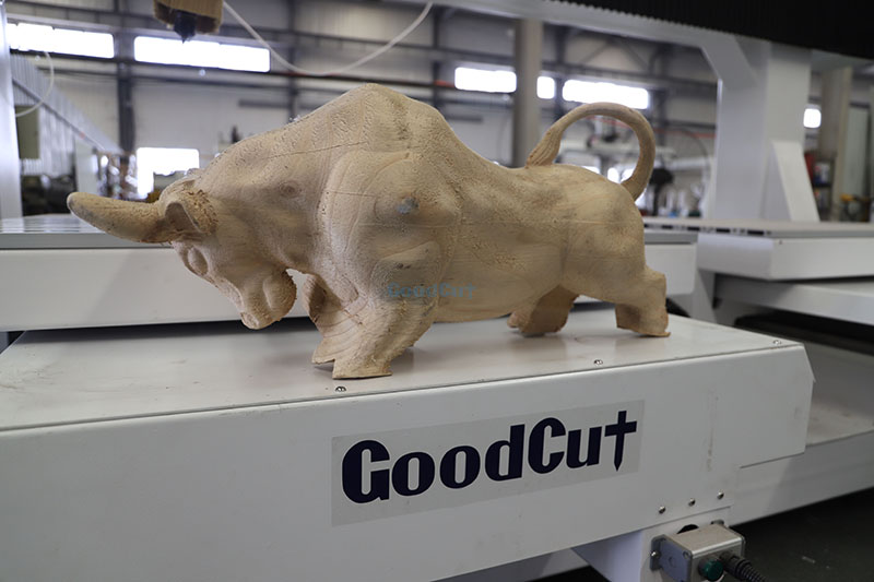 Routeur CNC 5 axes ATC de haute gamme pour travaux de gravure sur bois, pierre, moules et aluminium