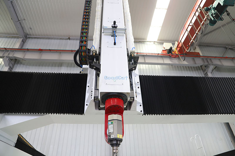 GC2040 - Machine de fraisage CNC à 5 axes pour le bois, la mousse, l'EPS, la pierre et l'aluminium