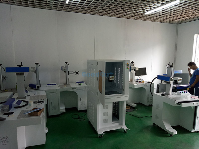 fiber marking machine with protector (16)