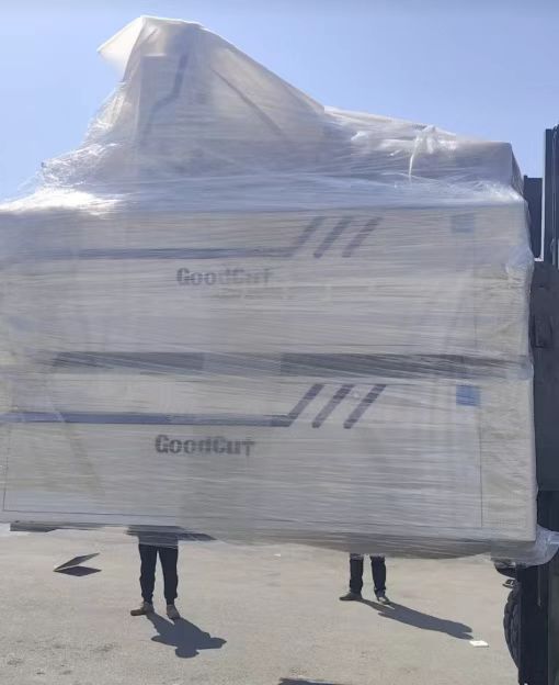 Chargement d’un containeur à 20 pieds pour un client du Népal le 3 Mars 2025