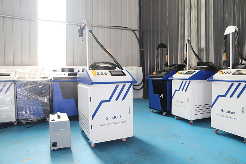 GC-WCC 4 in 1 New Design Laser Welding Cutting Cleaning Machine (machine à souder et à découper au laser)