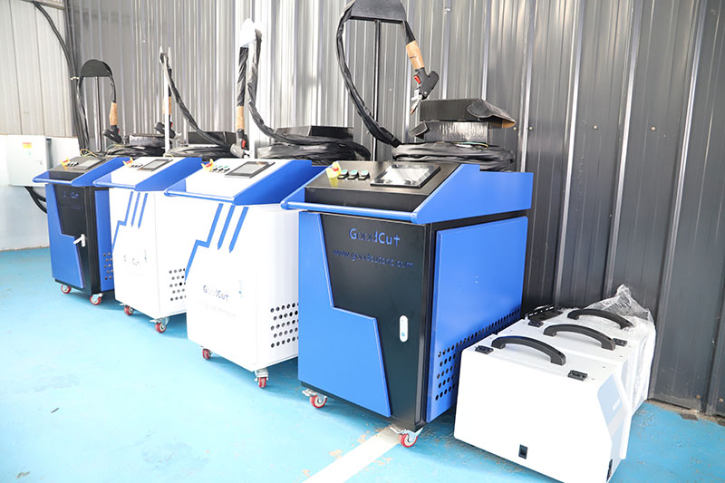 GC-WCC 4 in 1 New Design Laser Welding Cutting Cleaning Machine (machine à souder et à découper au laser)