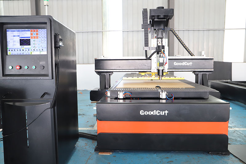  GC1545-ATC Routeur CNC personnalisé de grande taille 1500x4500mm avec fonction de changement d'outils automatique