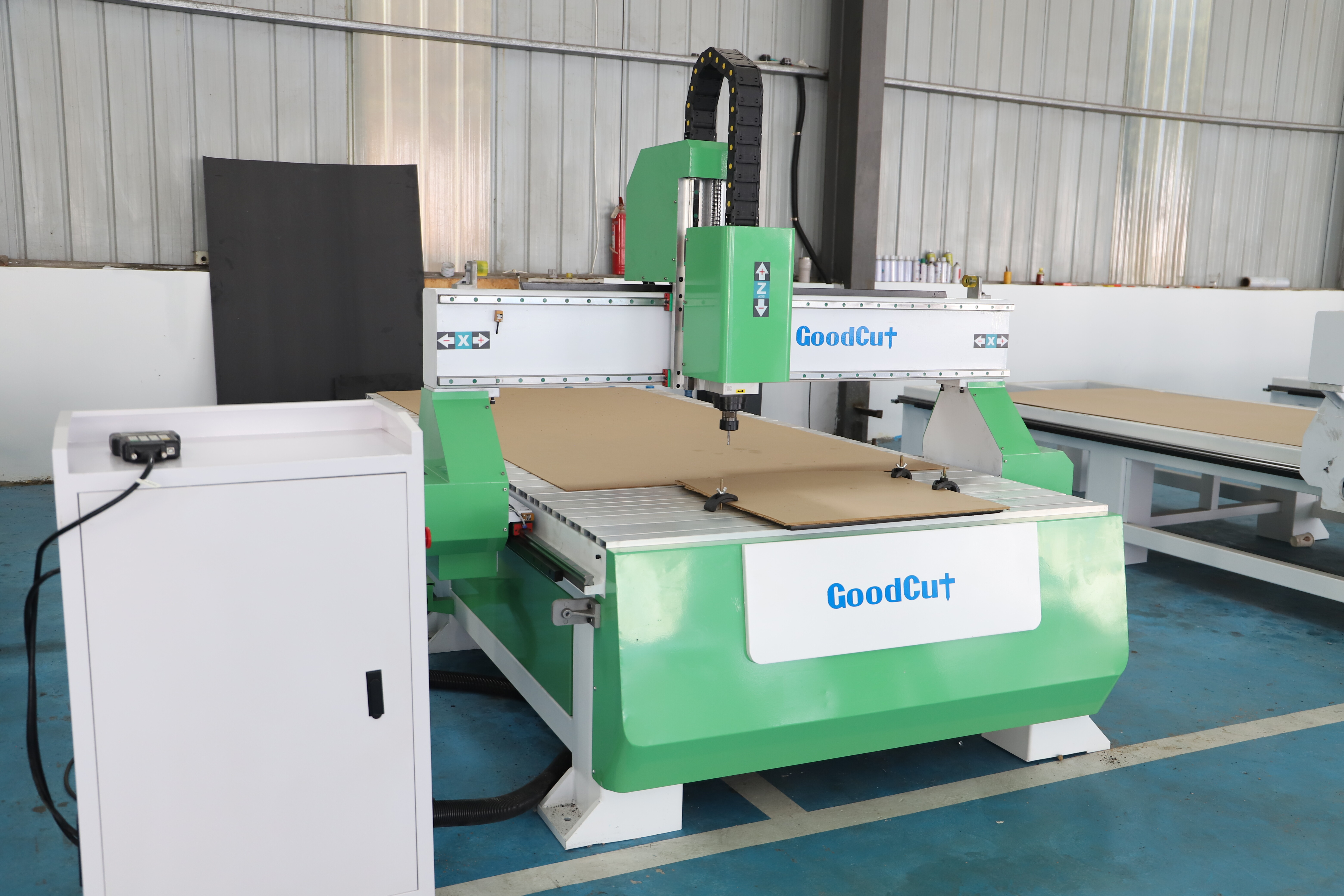 GC1325 CNC Router Machinery for Woodworking with High Quality and Customized Specifictions (Machines à router CNC pour le travail du bois de haute qualité et spécifications personnalisées)