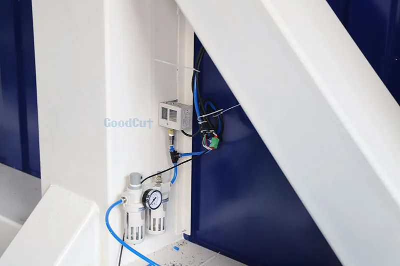 Machine de découpe CNC 4 axes et 5 axes GC2530ATC pour bois, mousse et EPS de grande taille 