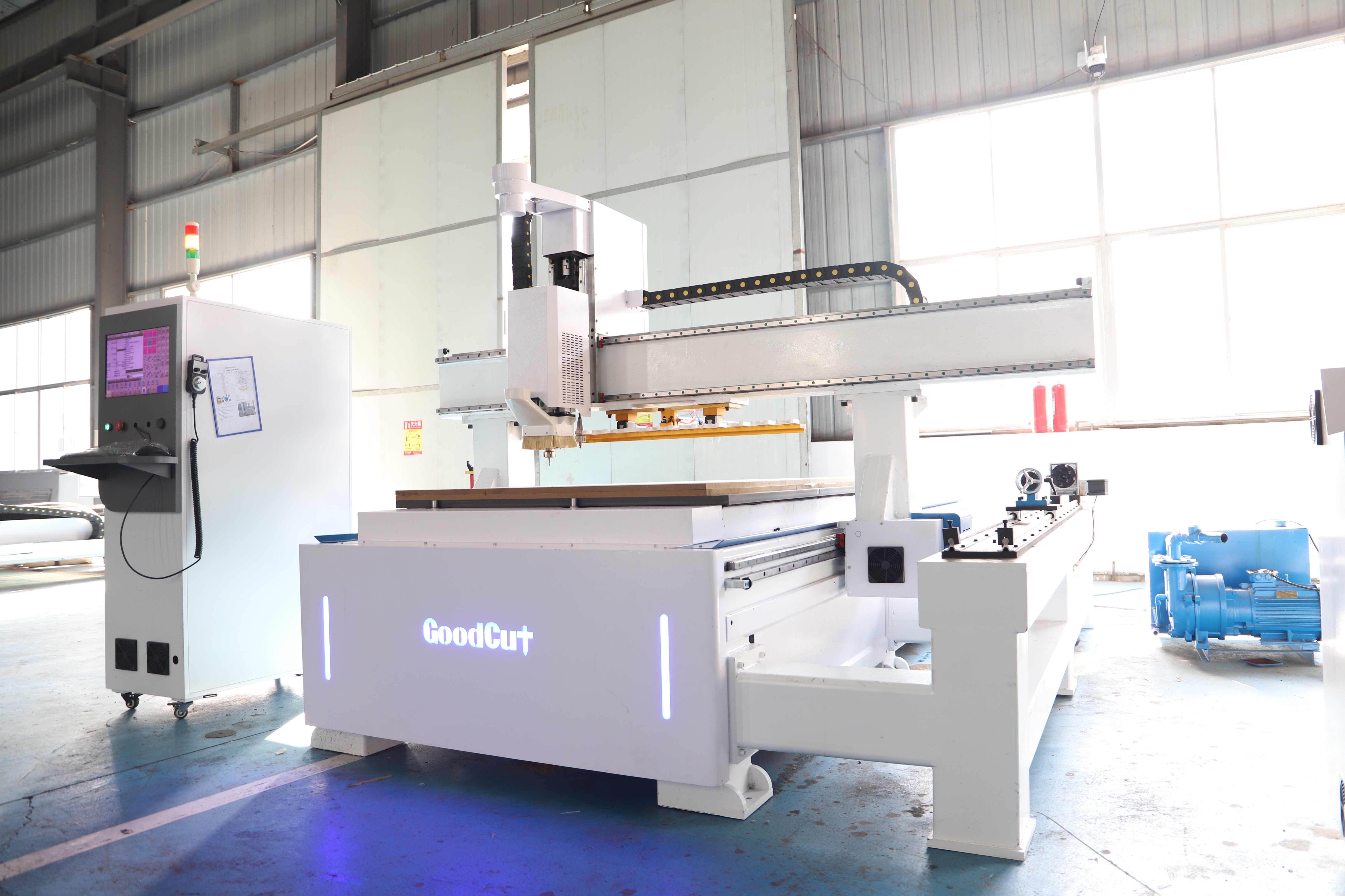 GC1325ATC-R Routeur CNC à changement d'outil automatique linéaire avec dispositif rotatif