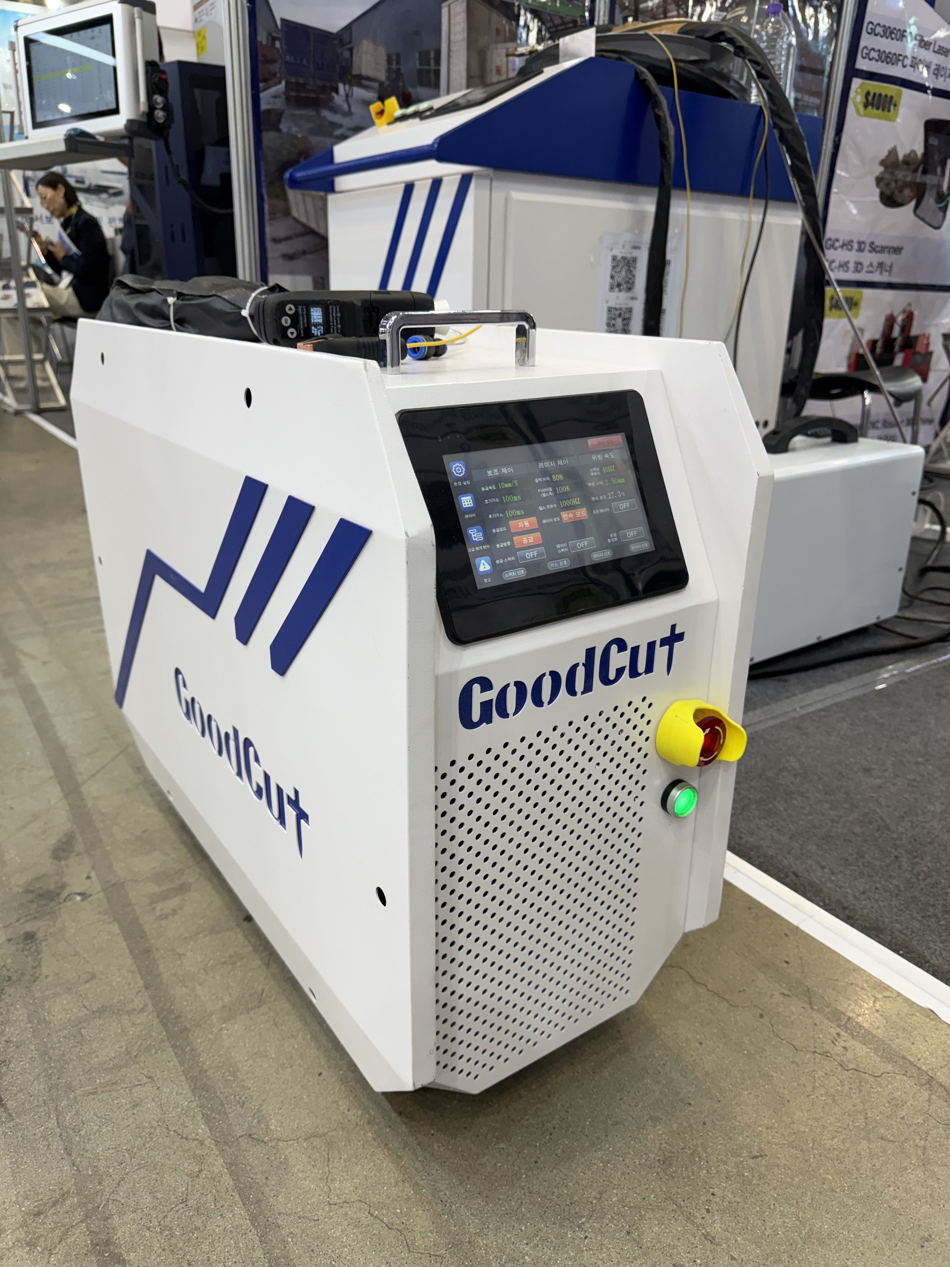 GC-WCCA Soudeuse laser à refroidissement par air Machine laser 5 en 1 de soudage, découpe et nettoyage