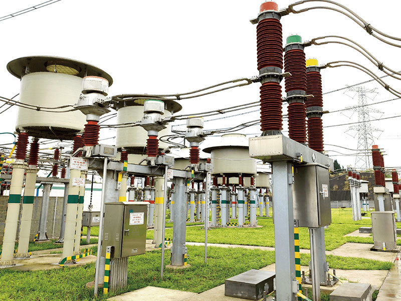 LW30-126 HV AC SF6 Live Tank Circuit Breaker