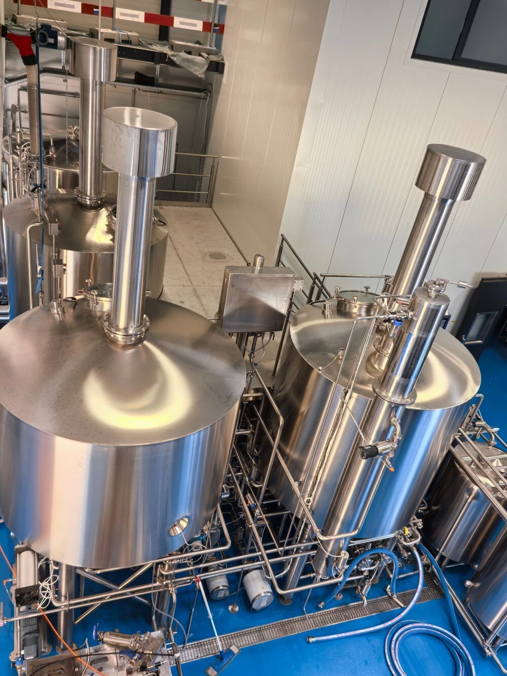 2000L Equipo de elaboración de cerveza de cuatro recipientes totalmente automático