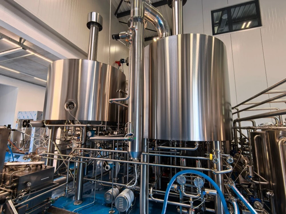 2000L Equipo de elaboración de cerveza de cuatro recipientes totalmente automático