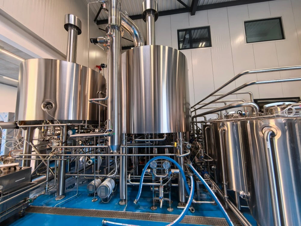 2000L Equipo de elaboración de cerveza de cuatro recipientes totalmente automático