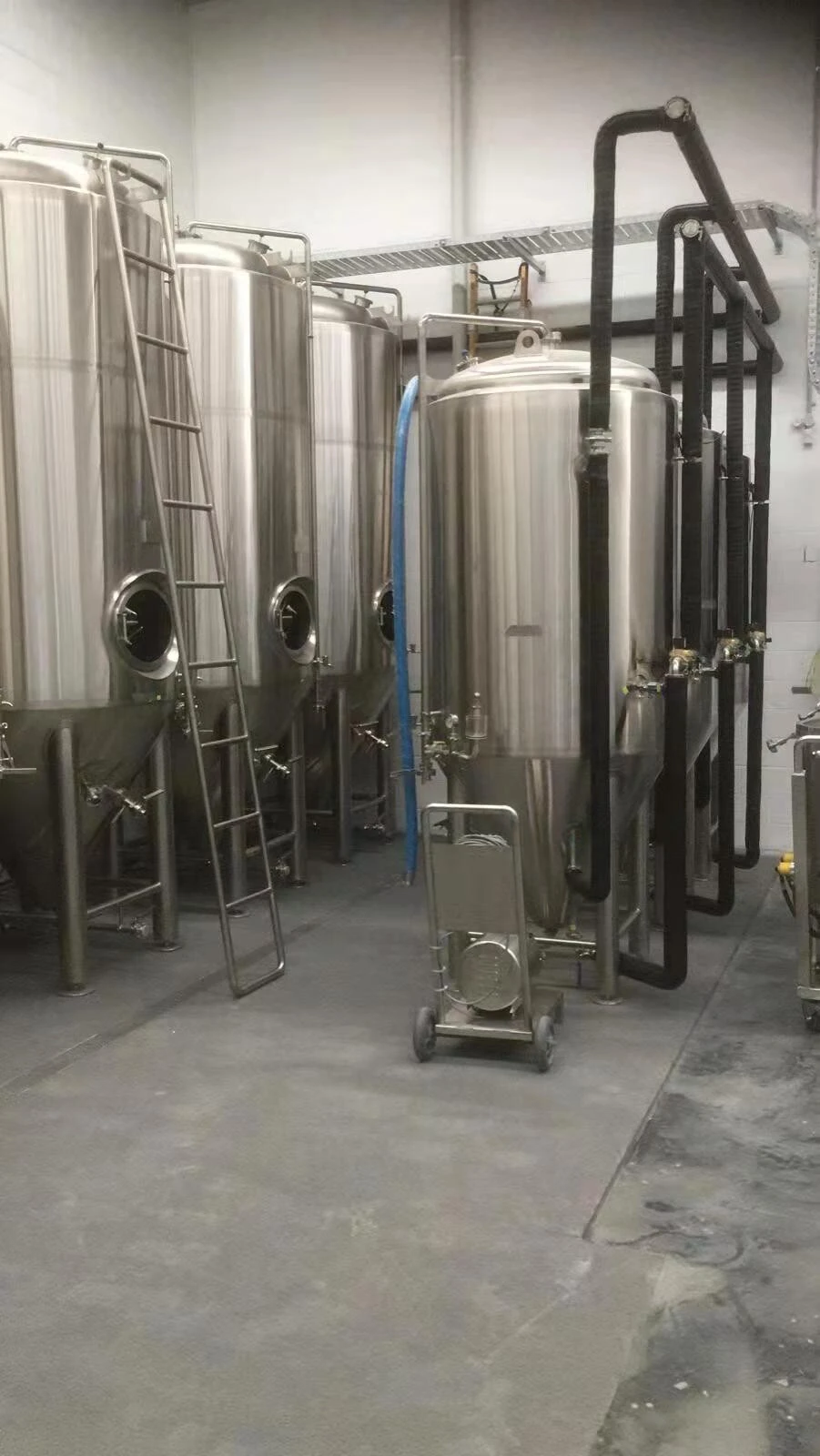 Equipo de elaboración de cerveza de 3 recipientes de 1000L