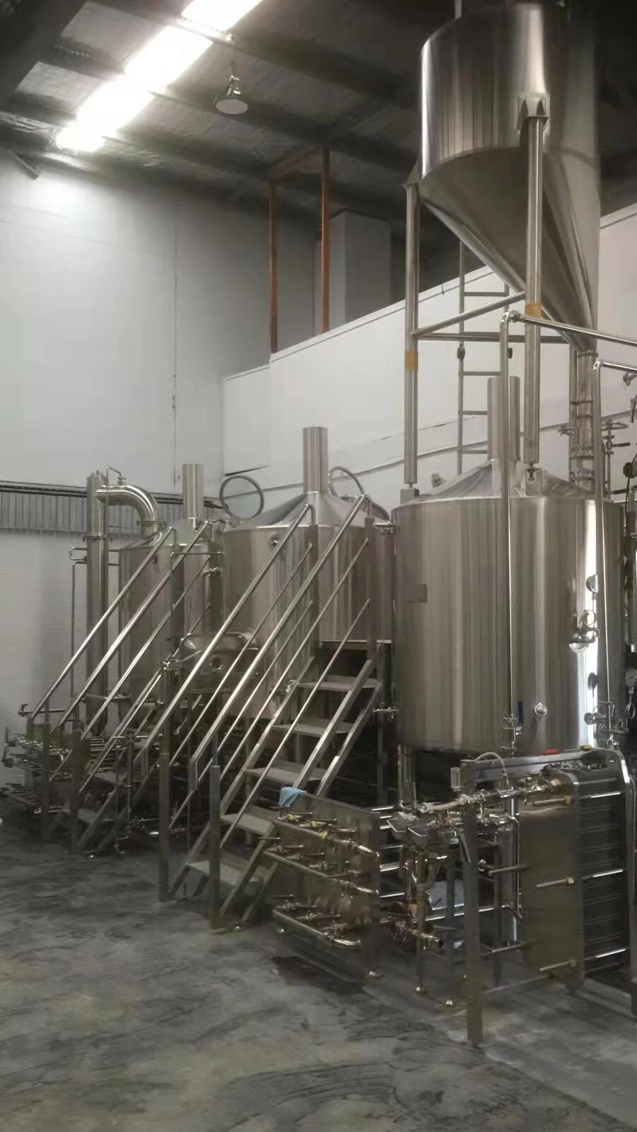 Equipo de elaboración de cerveza de 3 recipientes de 1000L