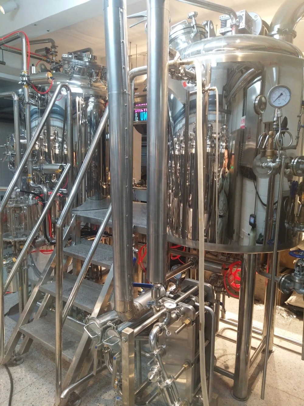 Sistema de elaboración de cerveza de 2 recipientes y 300 l
