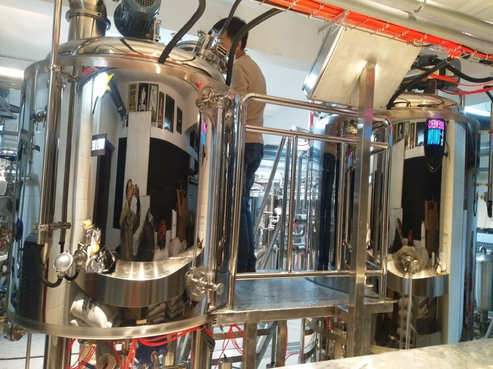 Sistema de elaboración de cerveza de 2 recipientes y 300 l