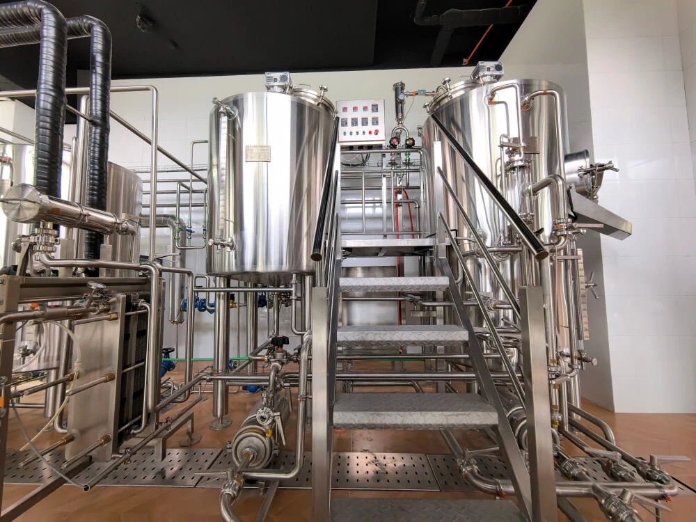 Sistema de elaboración de cerveza de 2 recipientes y 300 l
