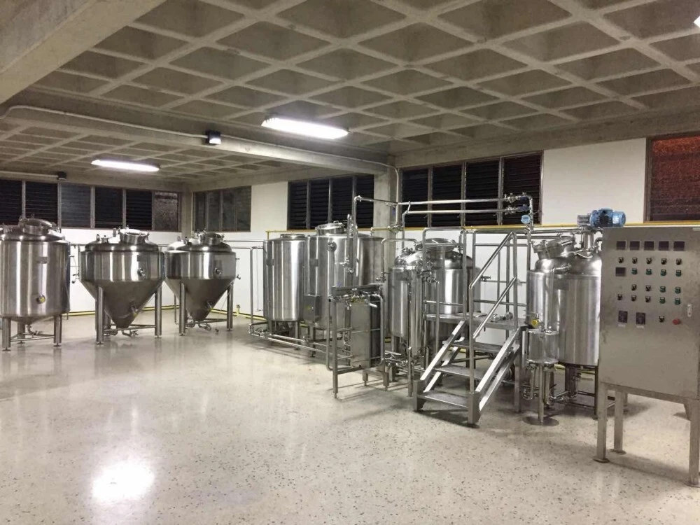 Sistema de elaboración de cerveza de 2 recipientes y 400 l