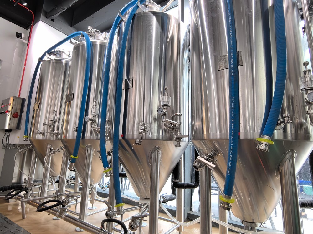 Cuve de fermentation conique