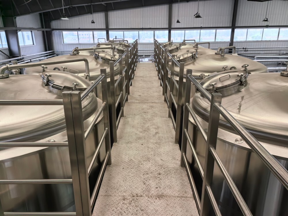 Cuve de fermentation conique