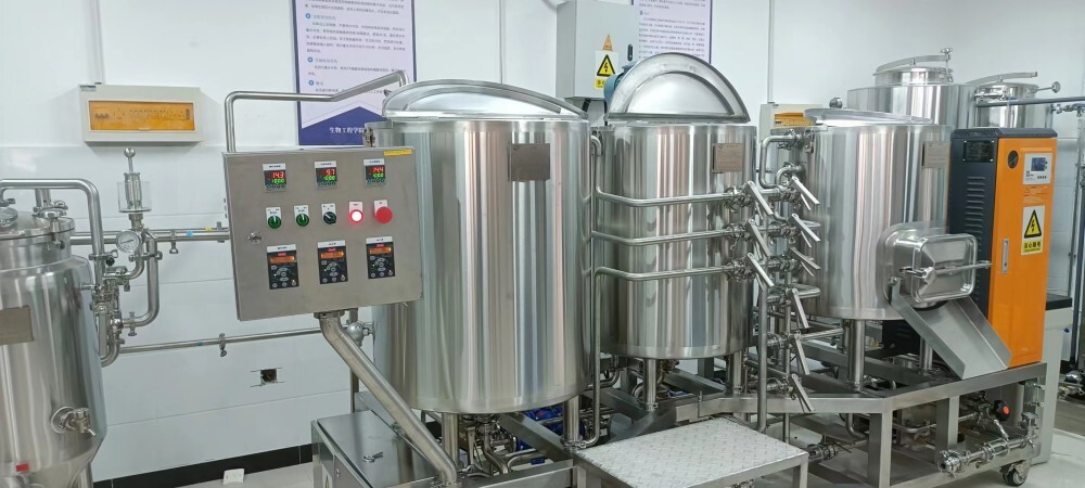 Système de brassage expérimental 100L
