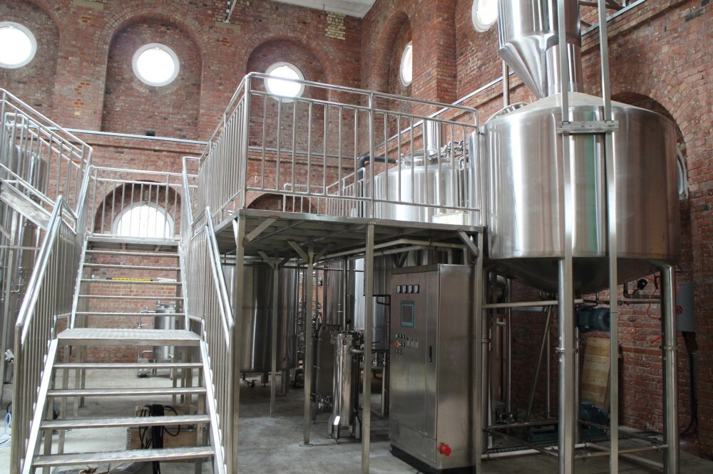 Système de distillation et brassage 2500L