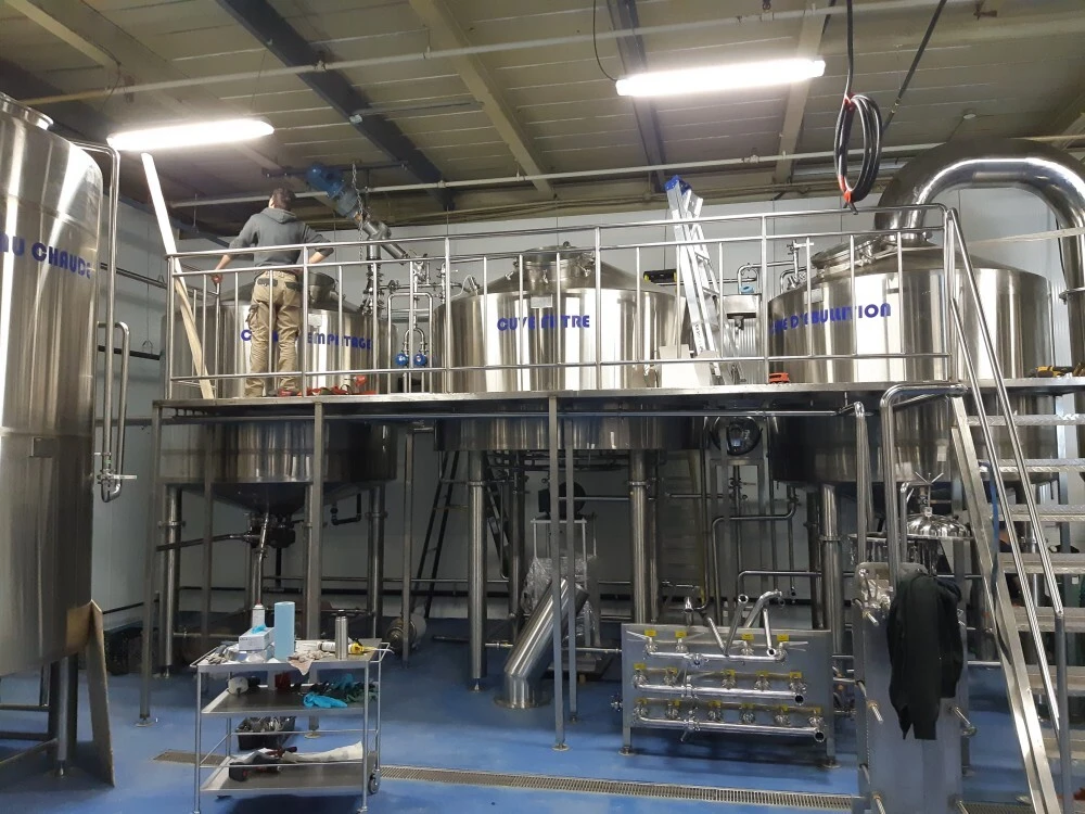 Équipement de brassage à 4 cuves de 2 500 L