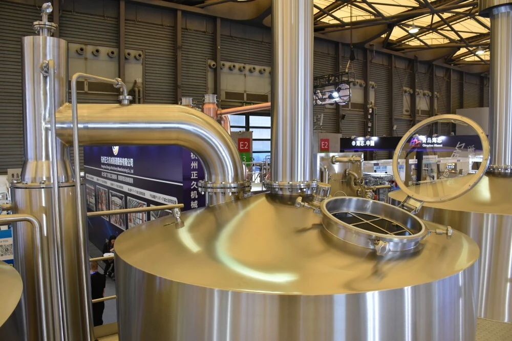 Équipement de brassage à 4 cuves de 2 500 L