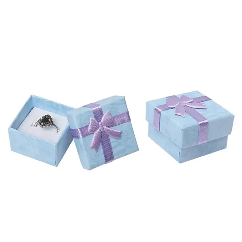 High quality luxury small gift box exquisite compact engagement ring gift box jewelry packaging box High quality luxury small gift box exquisite compact engagement ring gift box jewelry packaging box