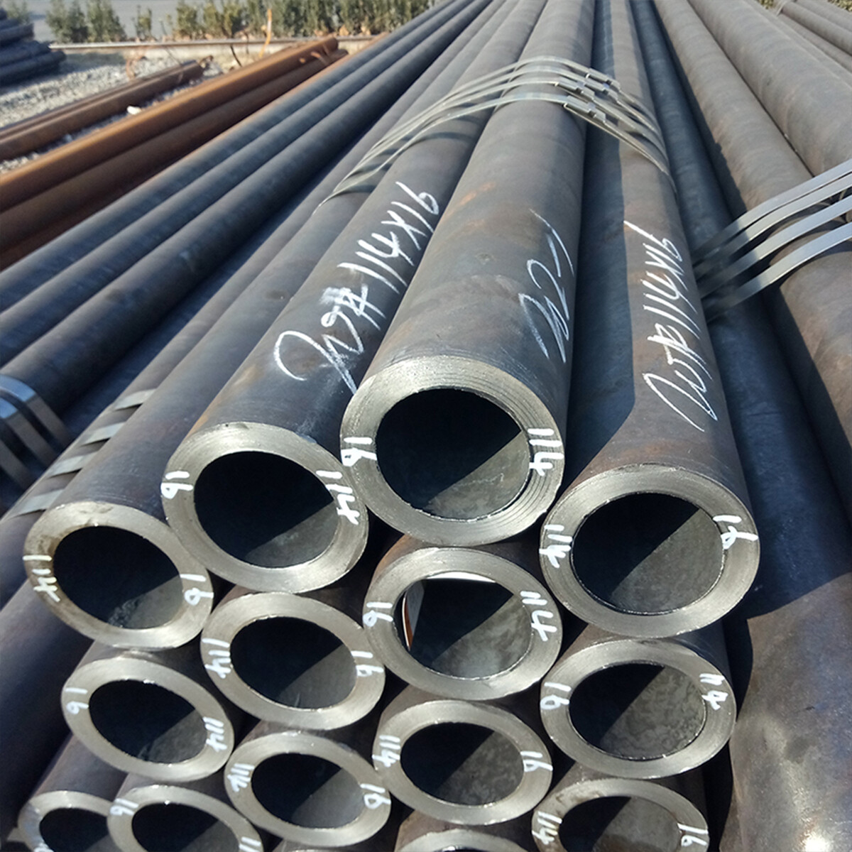 Seamless steel pipe