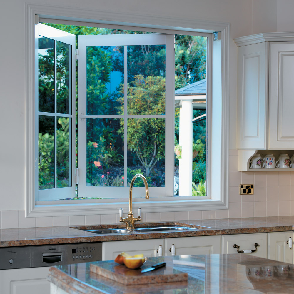 TF95 经典铝合金折叠门窗